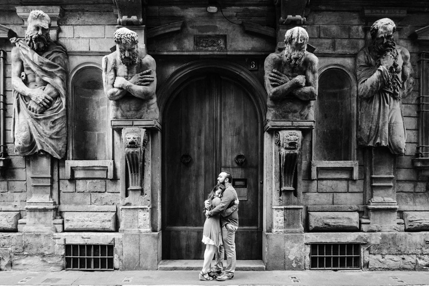 Engagement prematrimoniale palazzo degli omenini a milano_lucarossifoto 
