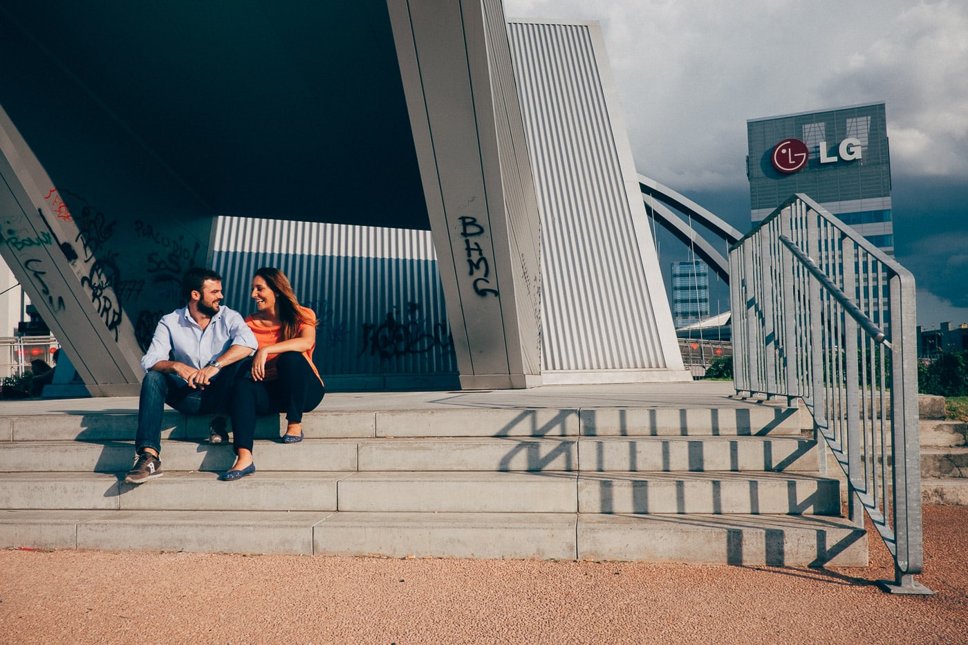 fotografie coppia engagement citylife
