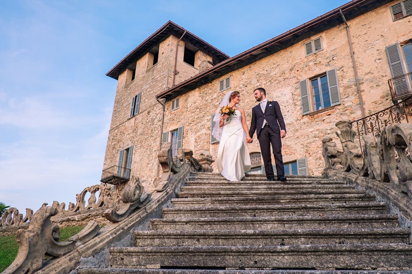 coppia di sposi scale matrimonio castello durini