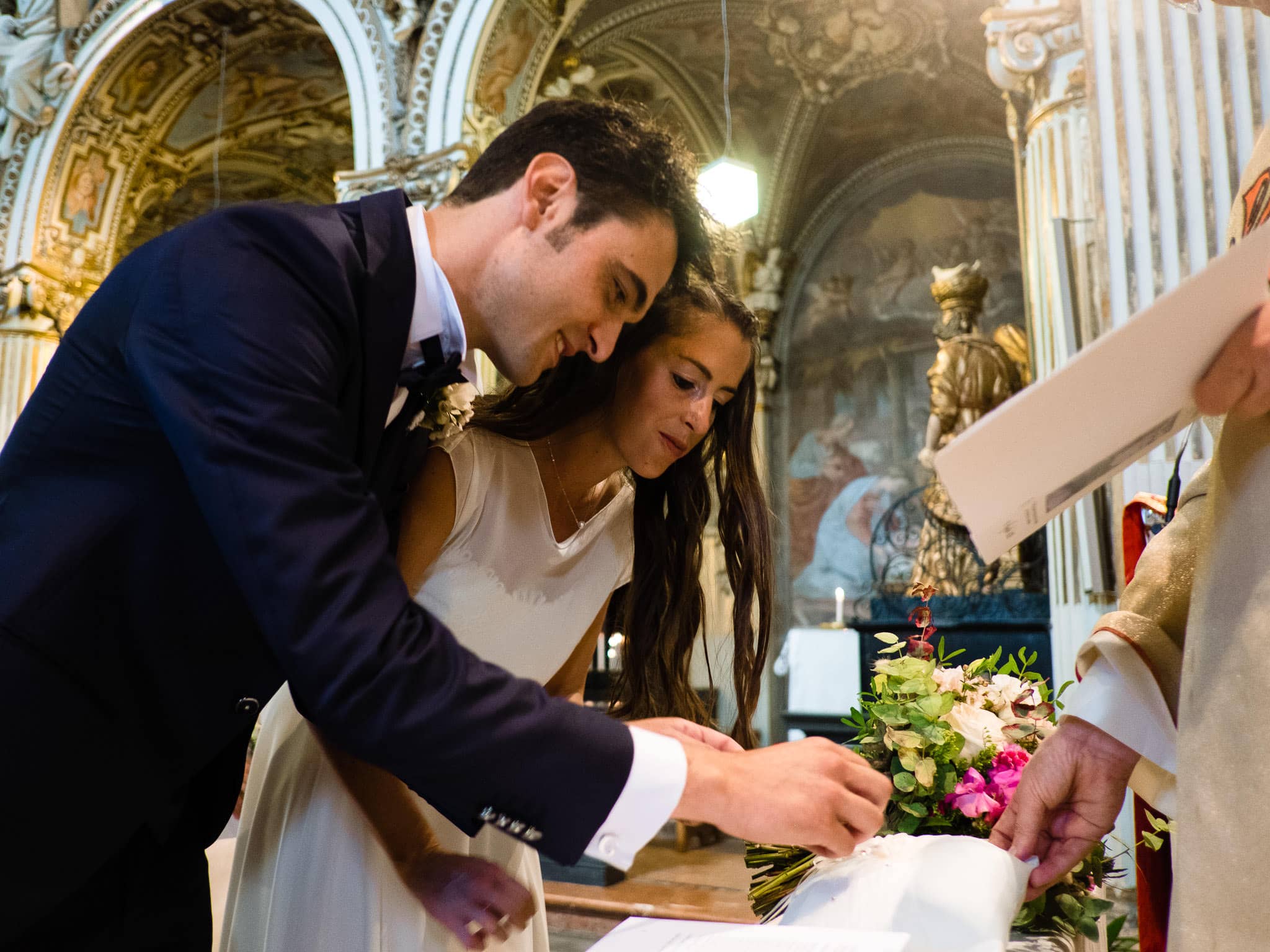 scambio anelli sposi chiesa sacro monte varese